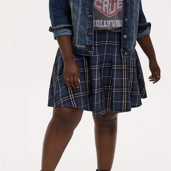 torrid Dresses & Skirts - Torrid Navy Plaid Twill Pleated Mini Skirt Stretch Grunge Plus Size 2 2X H12881